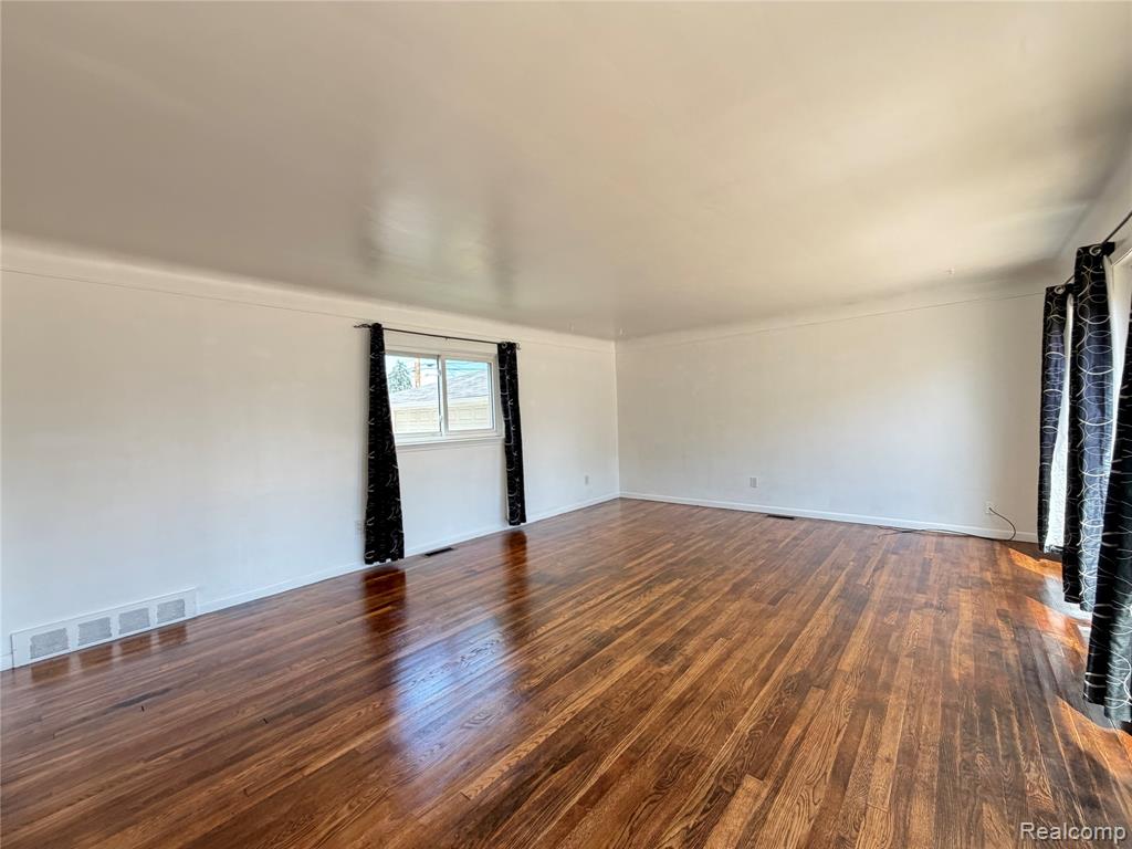 1861 Grange Road Property Photo 6