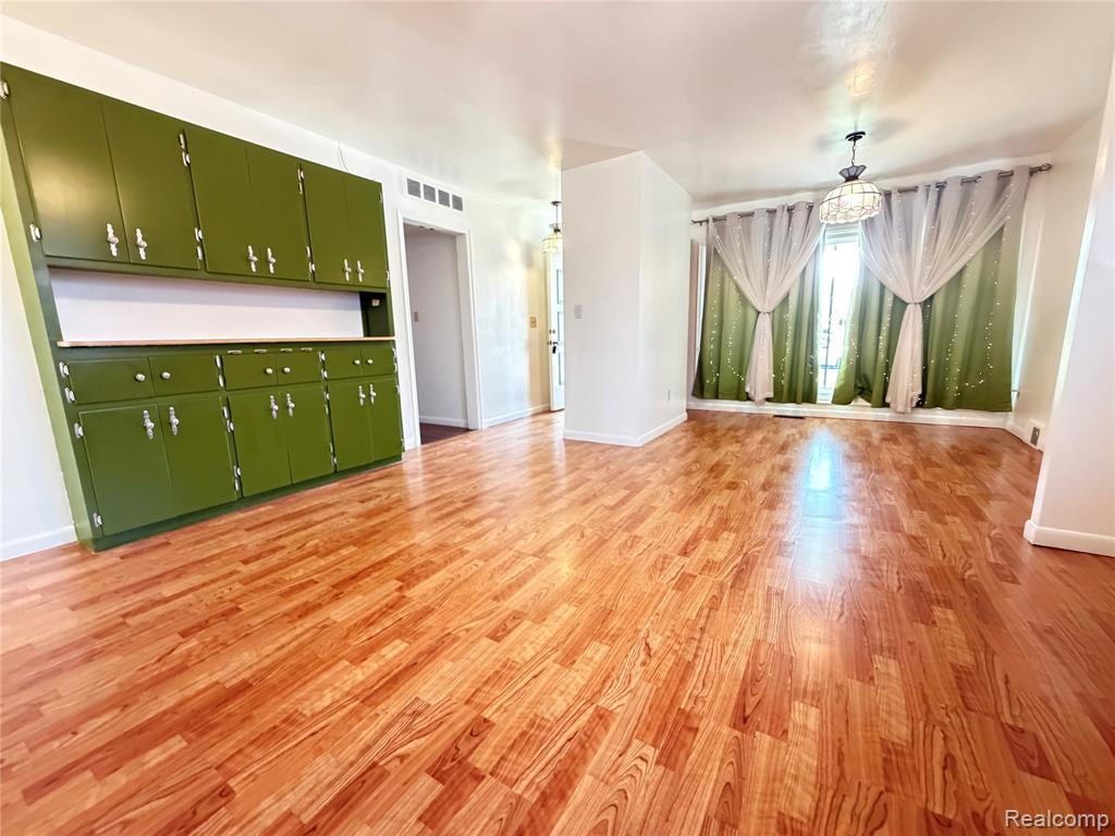 1861 Grange Road Property Photo 8