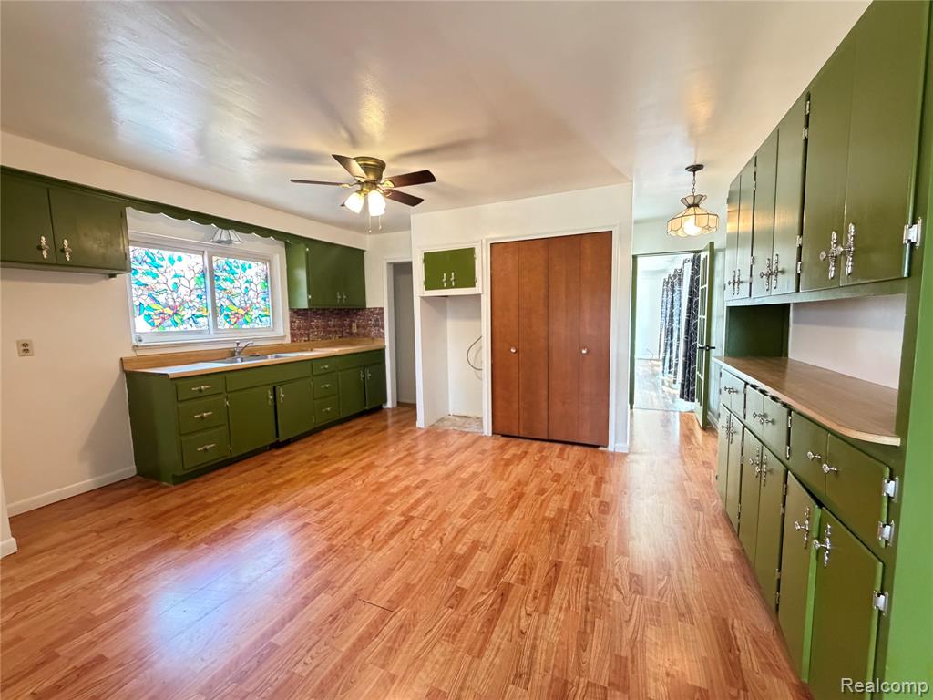 1861 Grange Road Property Photo 10