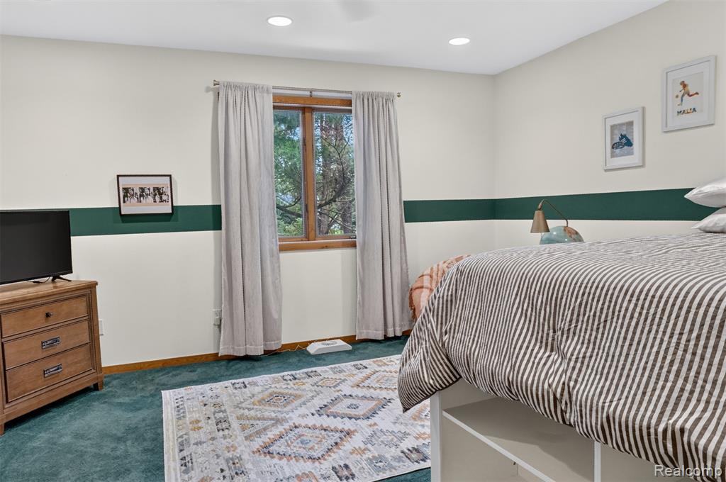 7772 Athlone Drive Property Photo 25