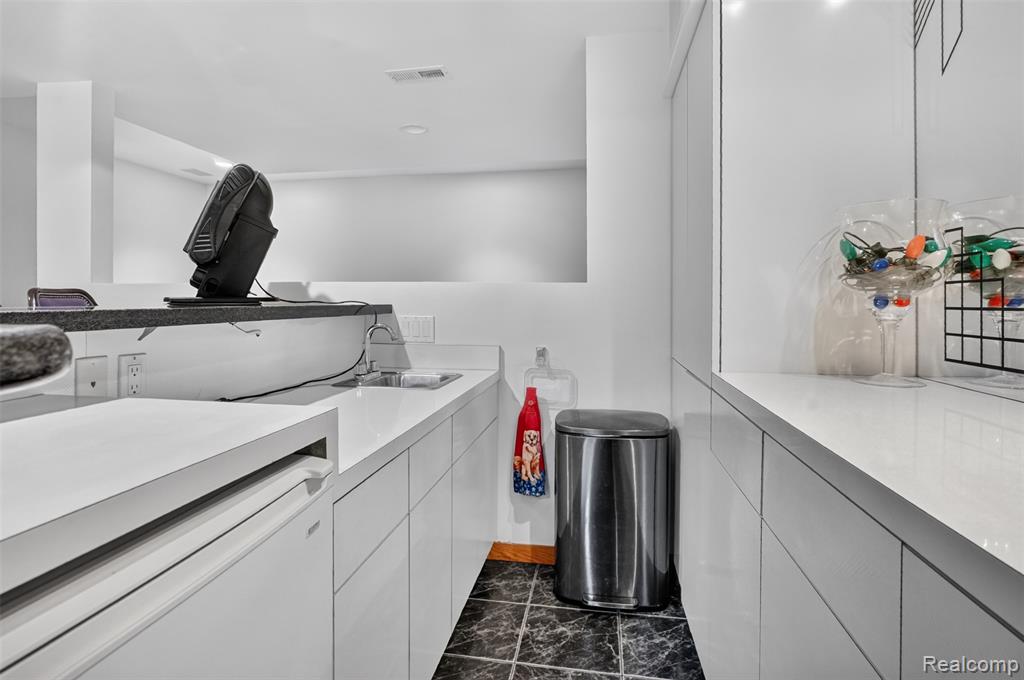 7772 Athlone Drive Property Photo 30