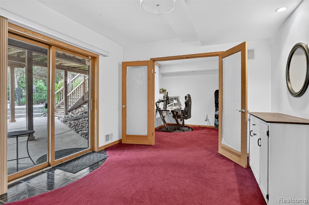 7772 Athlone Drive Property Photo 32