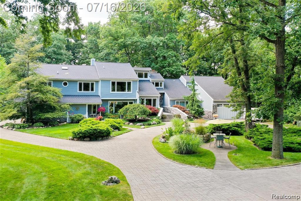 29474 East River Road Property Photo 1