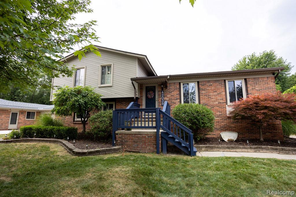 42039 Merrimac Circle Property Photo 1