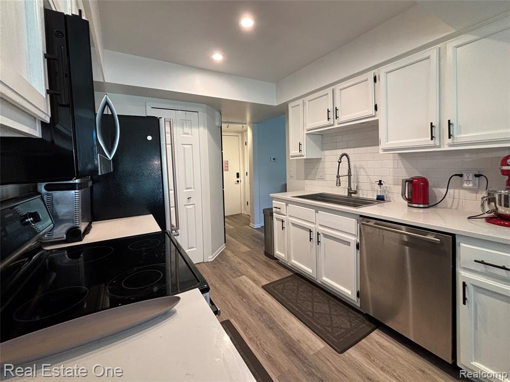 66 Meadow Wood Drive Property Photo 9