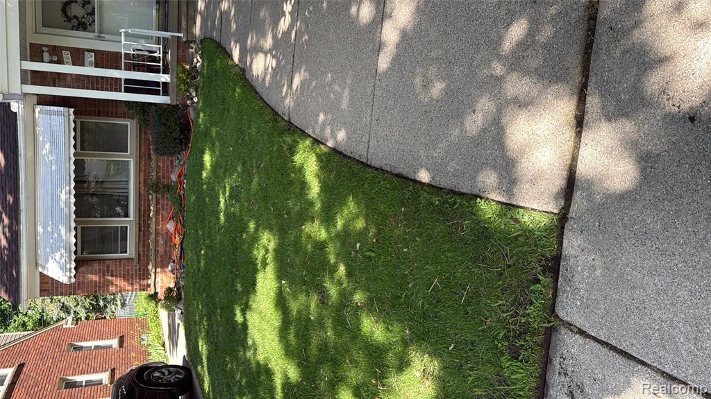 1500 Sherwood Court Property Photo 2