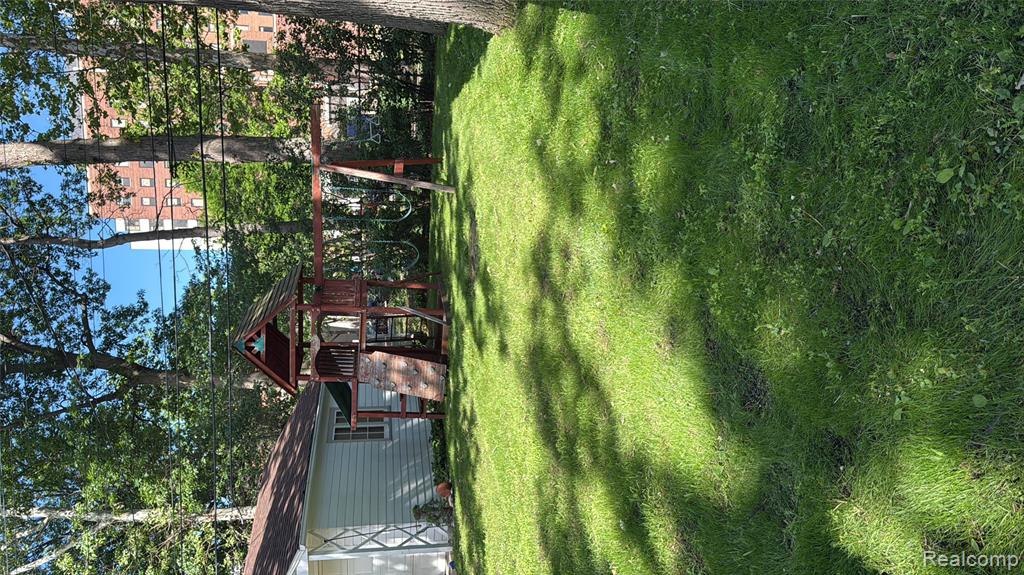 1500 Sherwood Court Property Photo 5