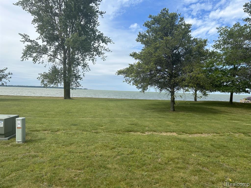 9859 Sunset Boulevard Property Photo 4