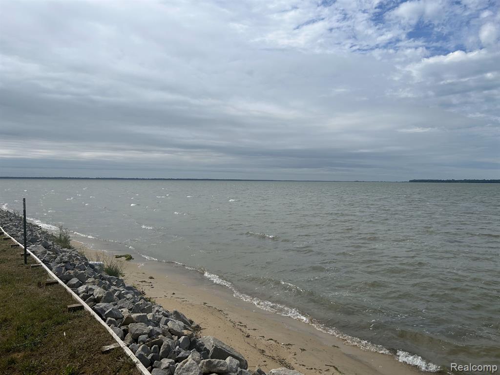 9859 Sunset Boulevard Property Photo 5