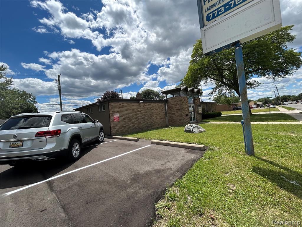 15200 E 10 Mile Road Property Photo 3