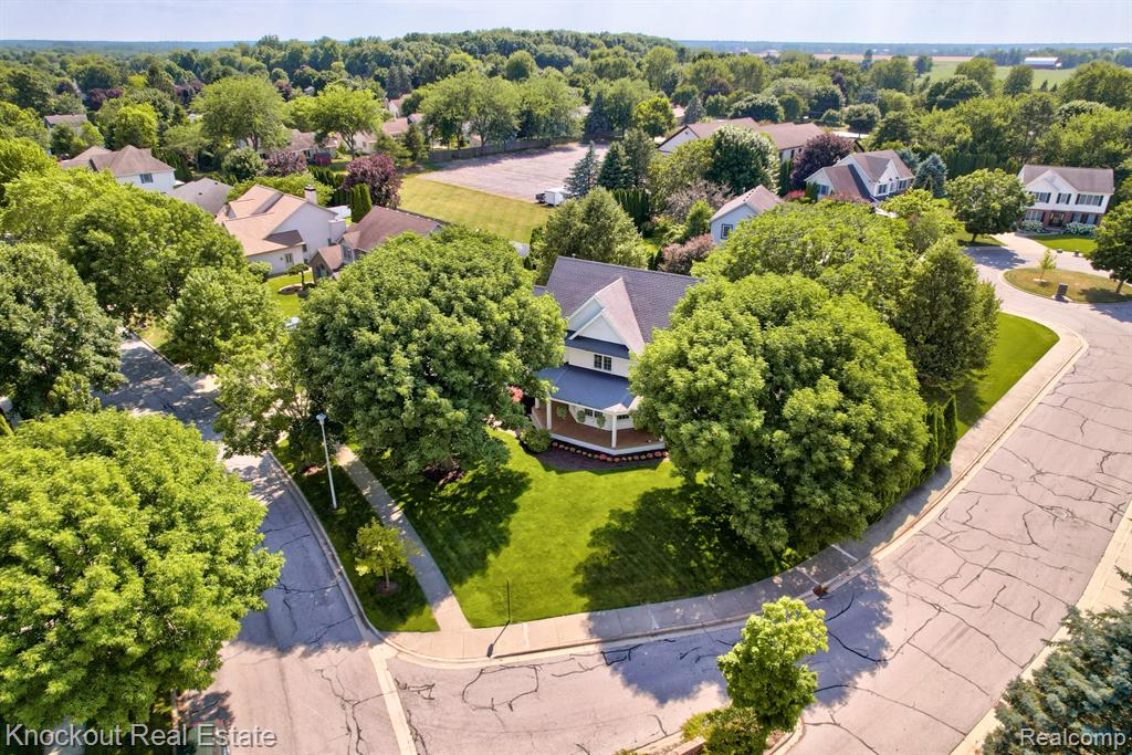 580 Northview Drive Property Photo 1