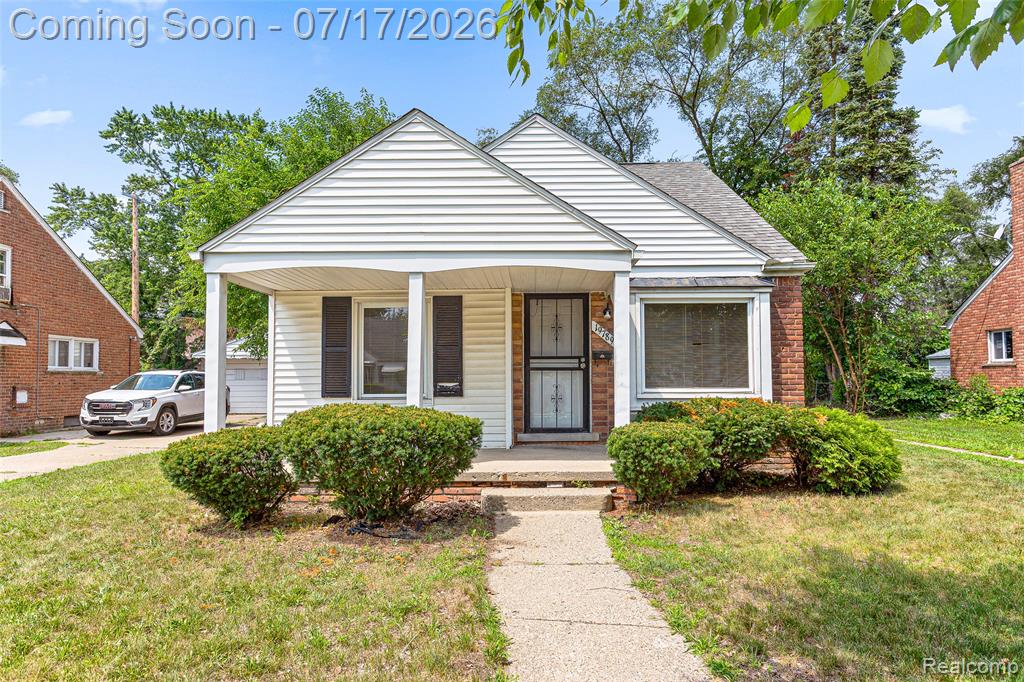 19789 Plainview Avenue Property Photo 1
