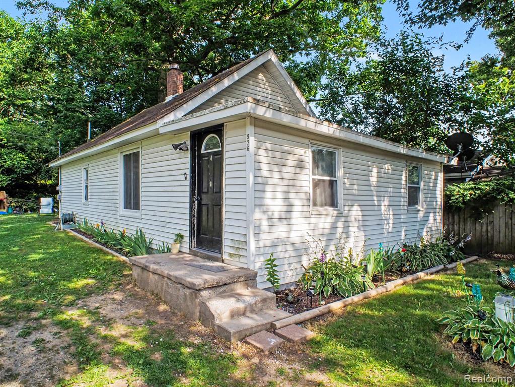 926 Martin Drive Property Photo 1