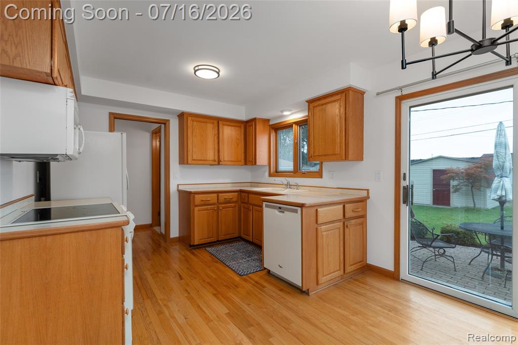 28665 Campbell Drive Property Photo 6