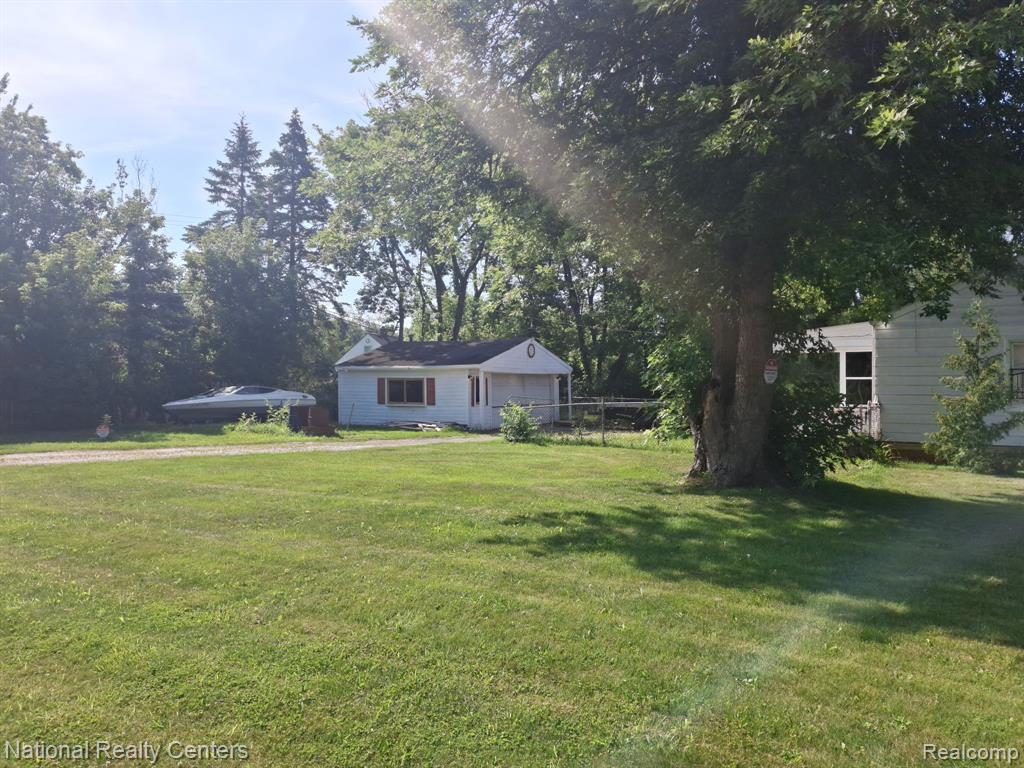 8310 Braile Property Photo 4