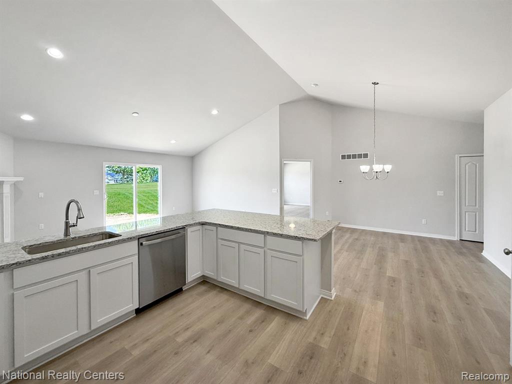 390 Devonshire Drive Property Photo 6