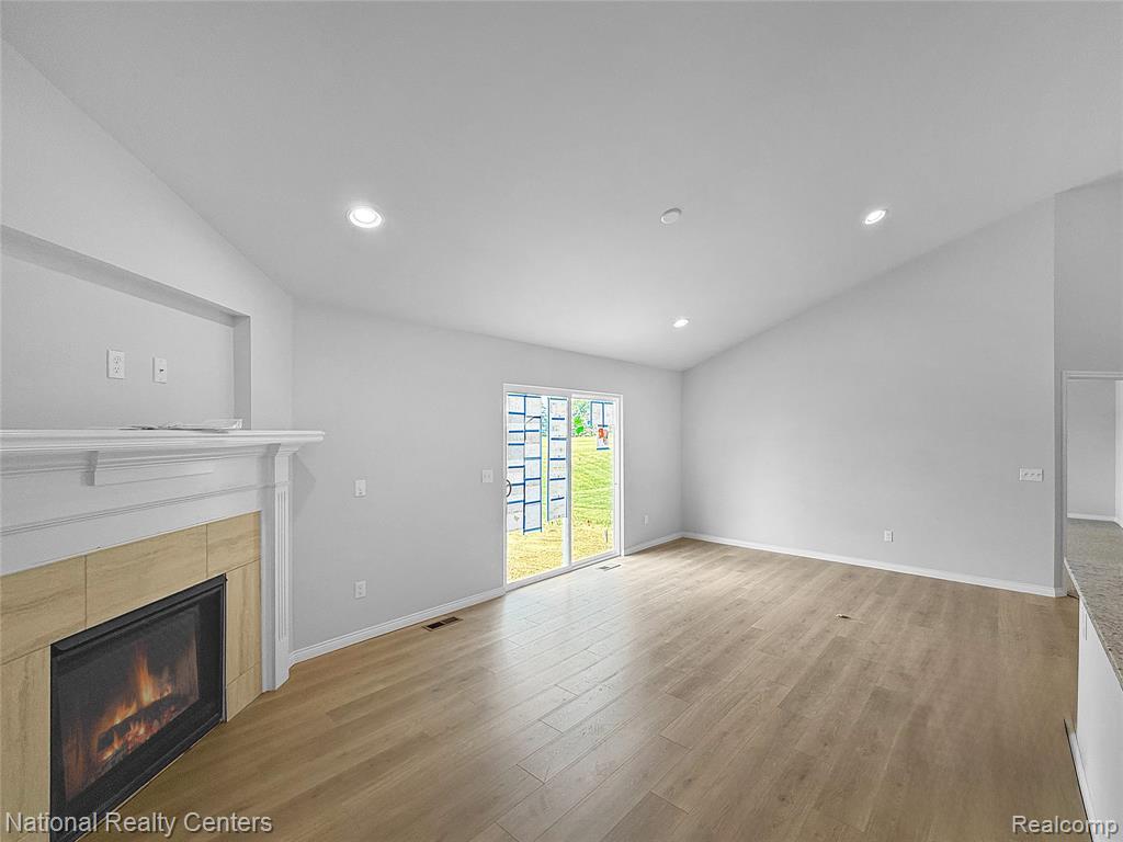390 Devonshire Drive Property Photo 14