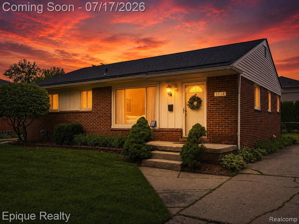 1114 W 13 Mile Road Property Photo 1