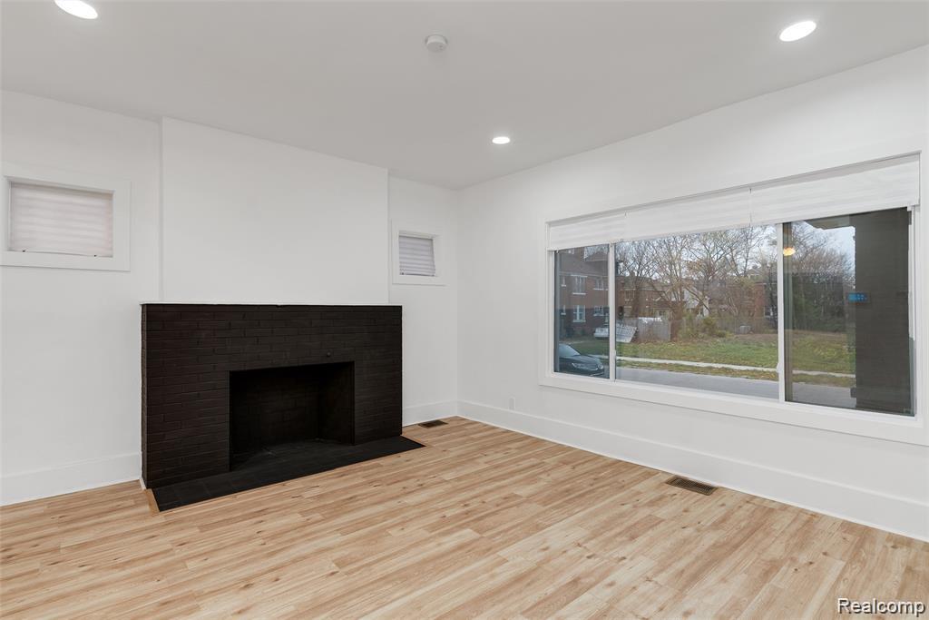 3297 Taylor Street Property Photo 13