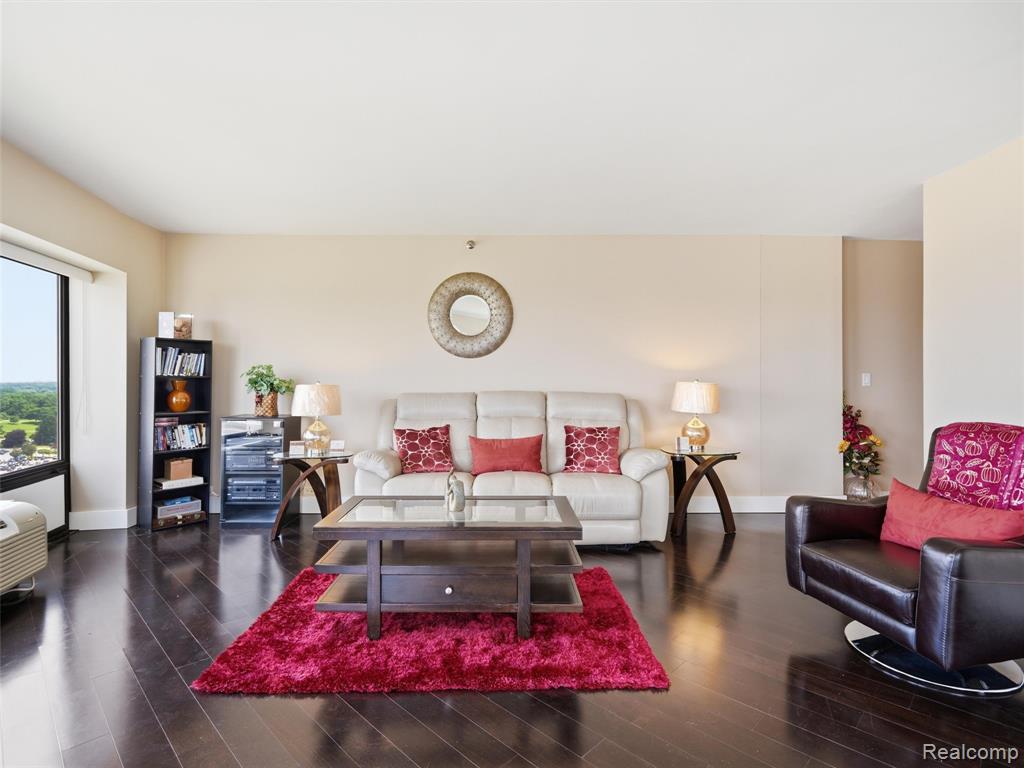 5000 Town Center Property Photo 4