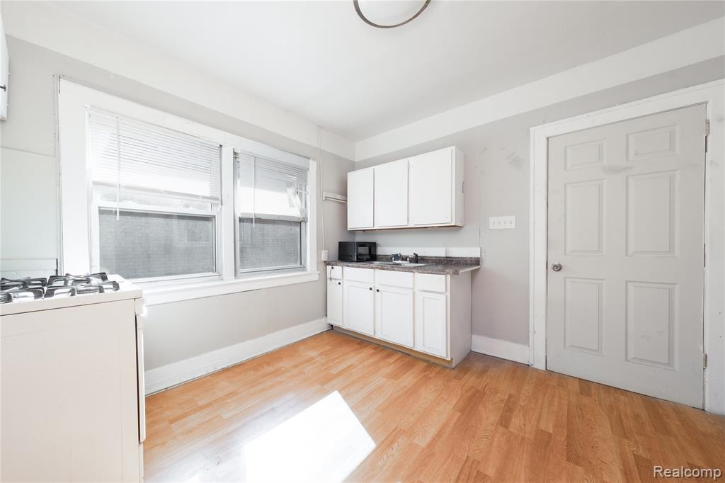 1714 Calvert Street Property Photo 6
