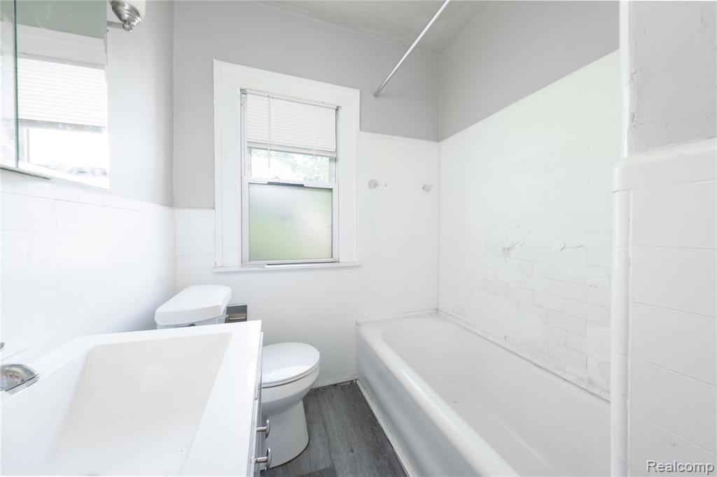 1714 Calvert Street Property Photo 9