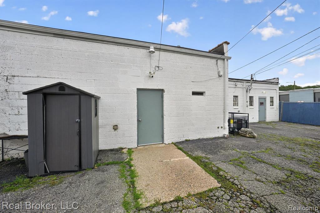 22721 Plymouth Road Property Photo 32