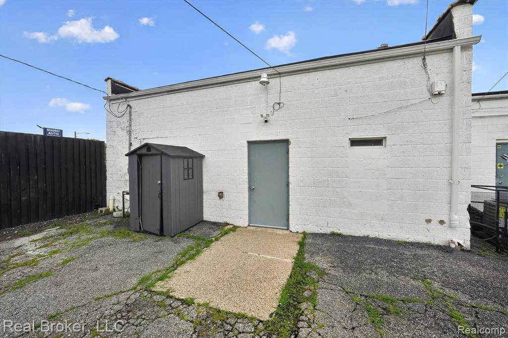 22721 Plymouth Road Property Photo 33