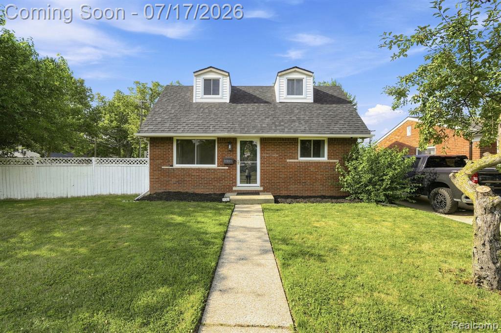 21201 E 12 Mile Road Property Photo 1