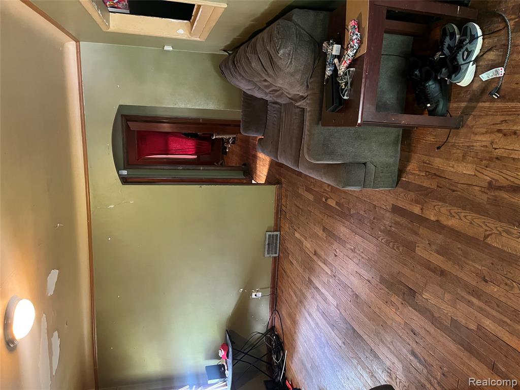 4853 Guilford Street Property Photo 4