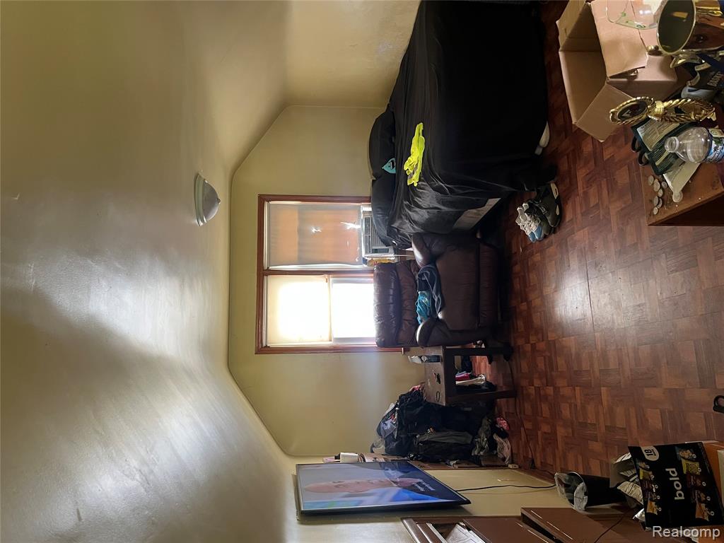 4853 Guilford Street Property Photo 9