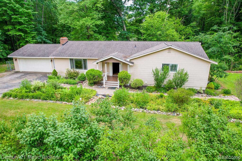 5262 Conifer Drive Property Photo 2