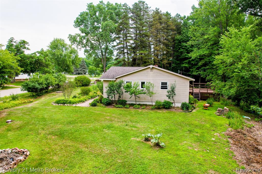 5262 Conifer Drive Property Photo 6