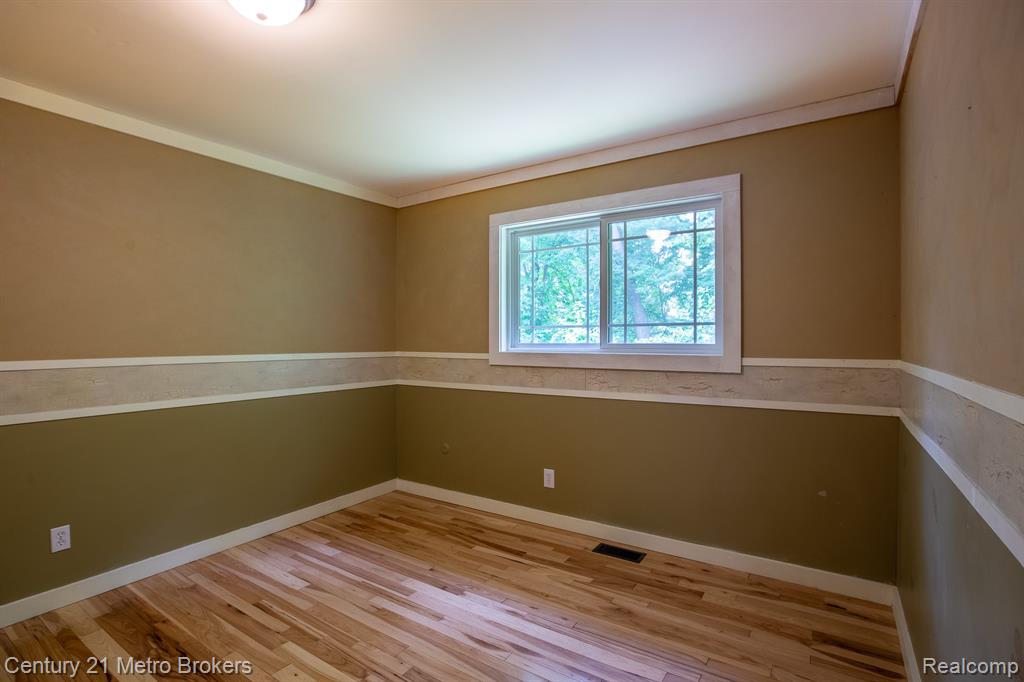 5262 Conifer Drive Property Photo 16