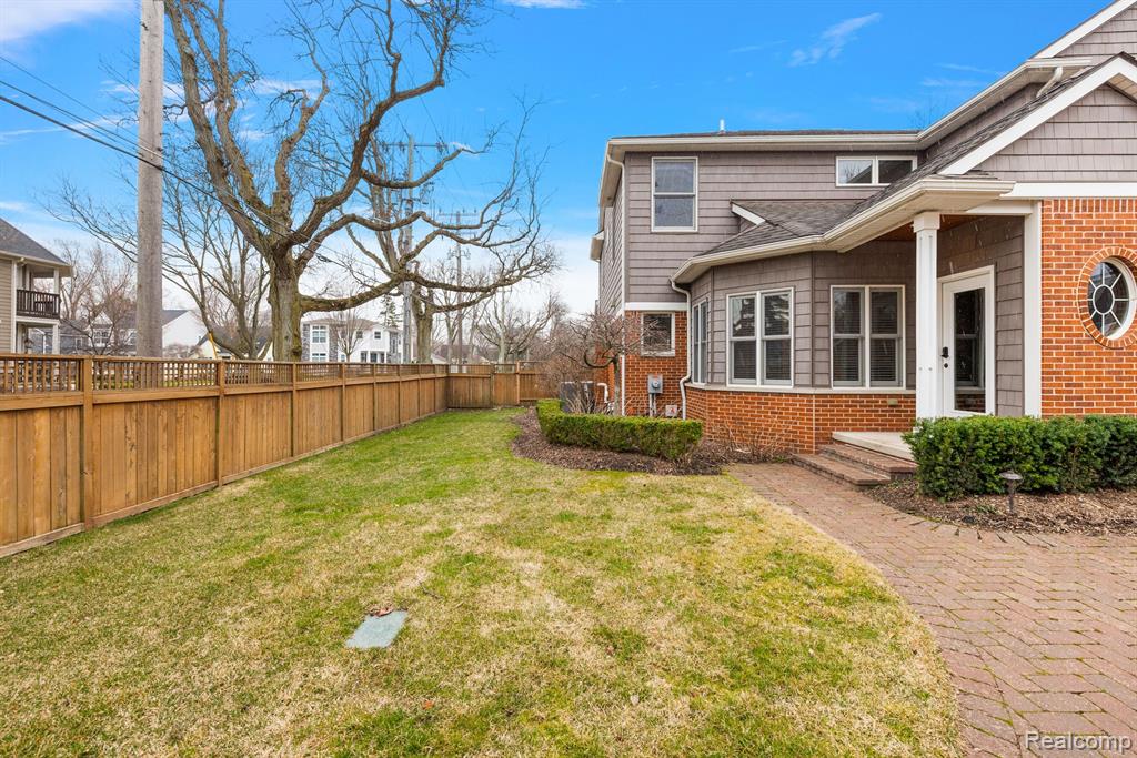 1795 Hazel Street Property Photo 94