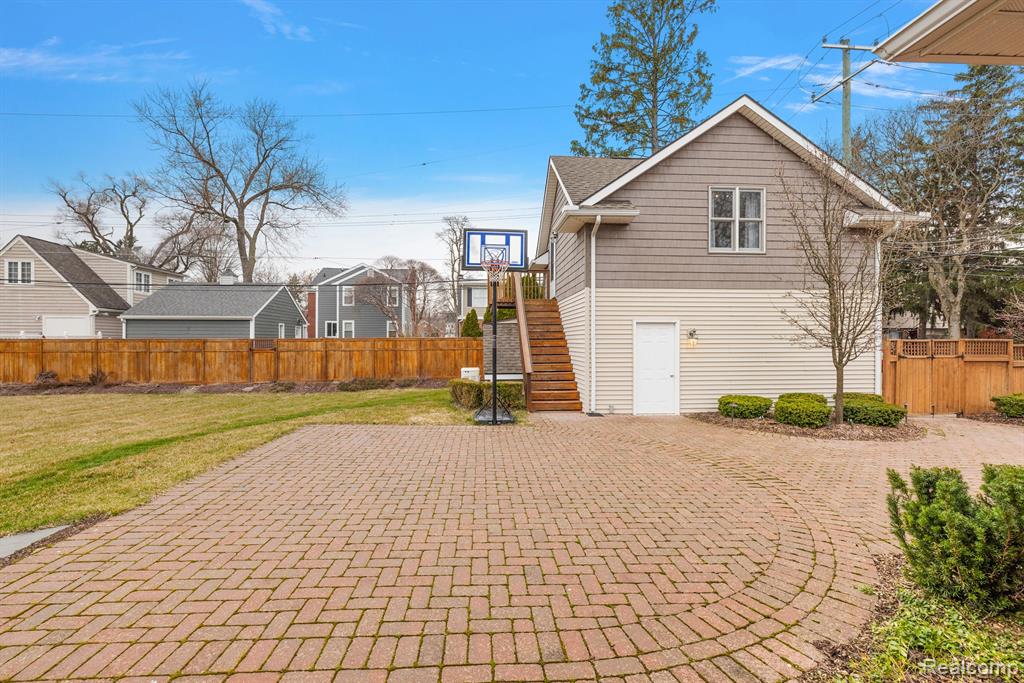 1795 Hazel Street Property Photo 98