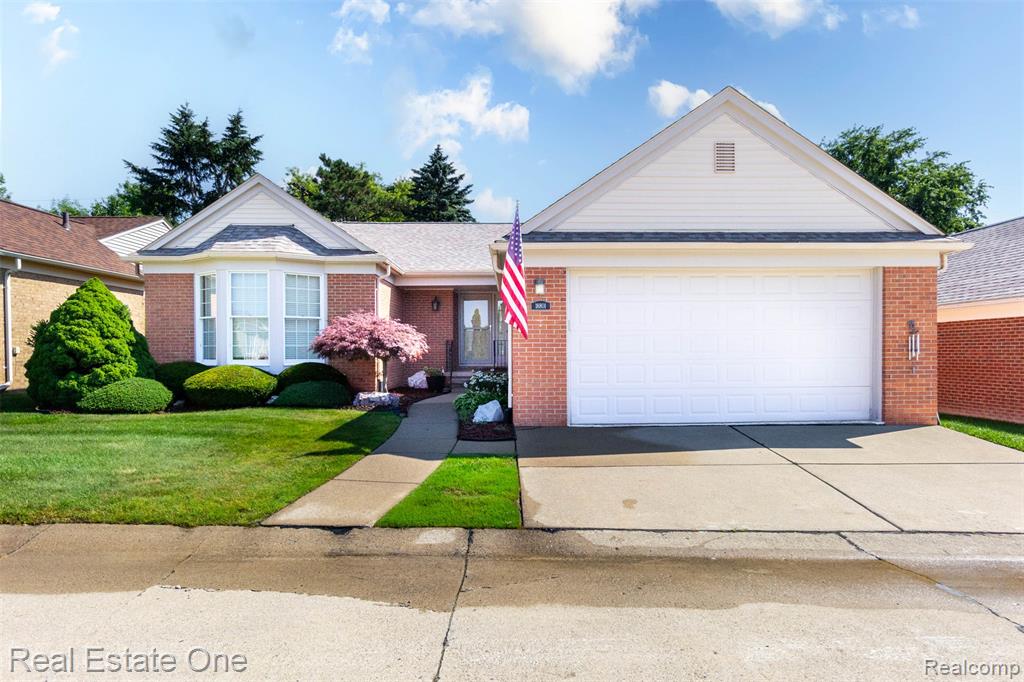 18801 Maple Circle Property Photo 1