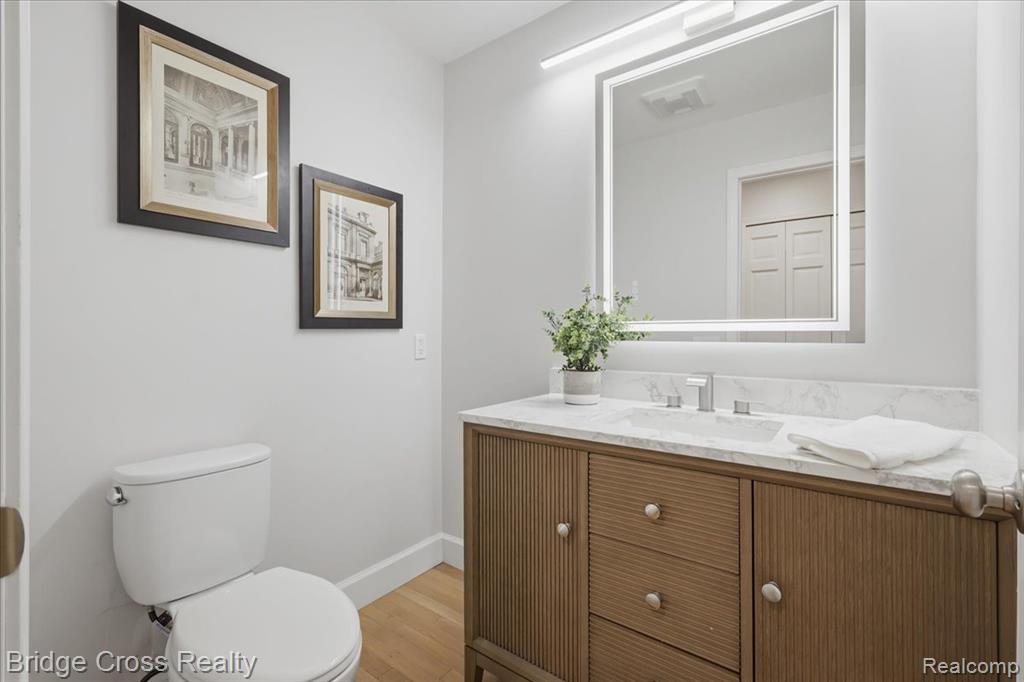 249 Norcliff Drive Property Photo 27