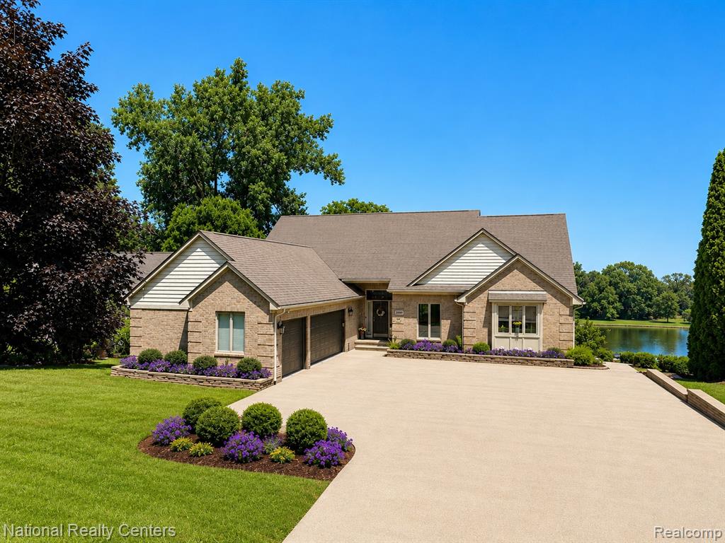 3380 E Benstein Road Property Photo 1