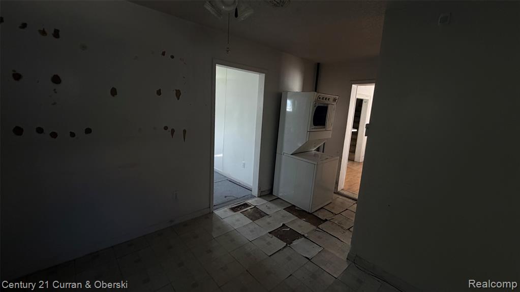 2951 S Edsel Street Property Photo 7
