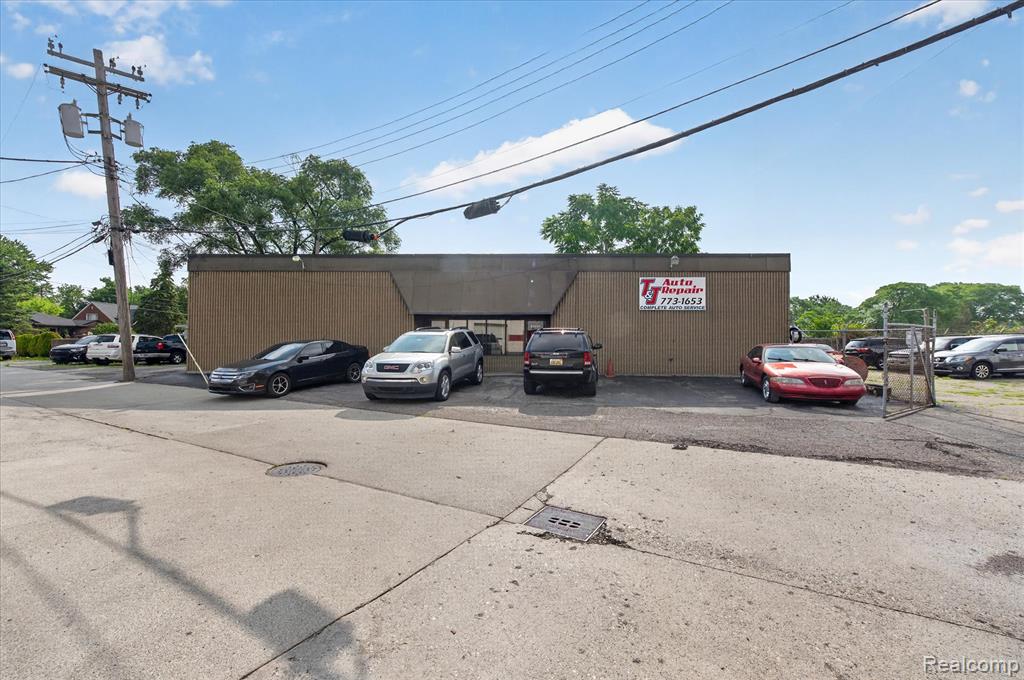 16550 Wilson Avenue Property Photo 3