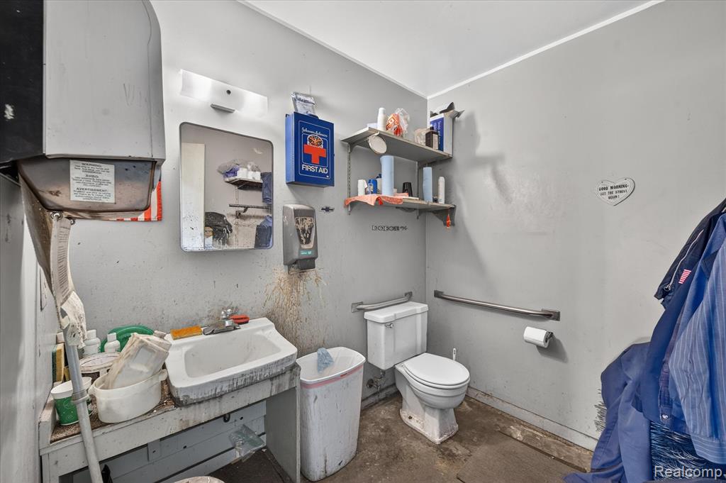16550 Wilson Avenue Property Photo 14