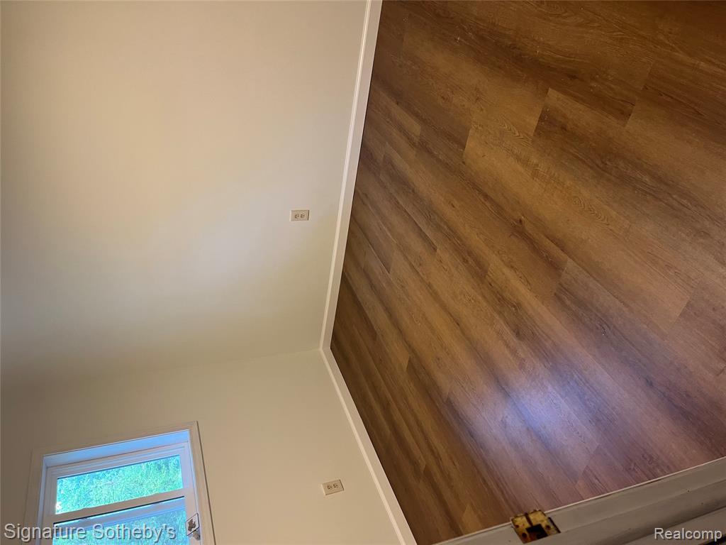 6246 Dorr Loop Property Photo 9
