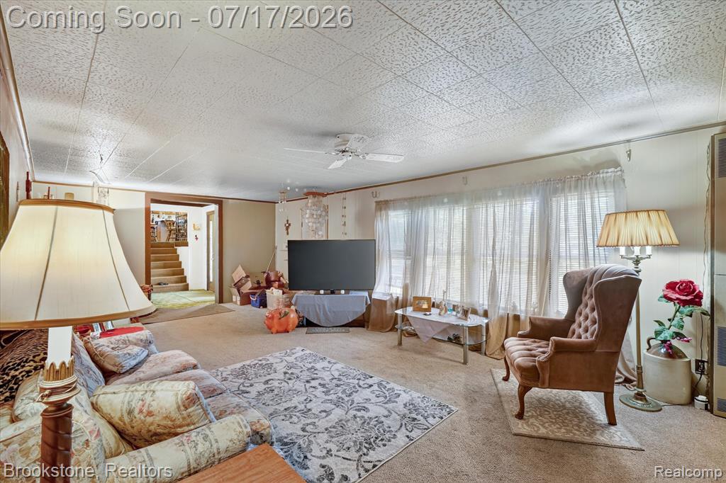 22025 Lakefield Road Property Photo 7