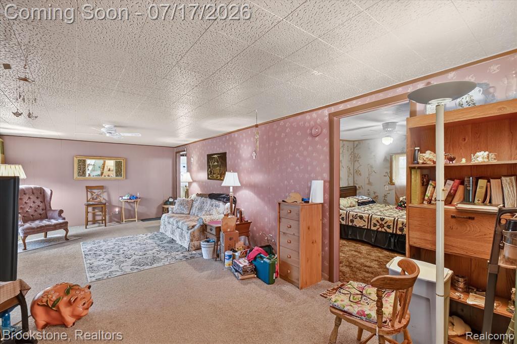 22025 Lakefield Road Property Photo 8
