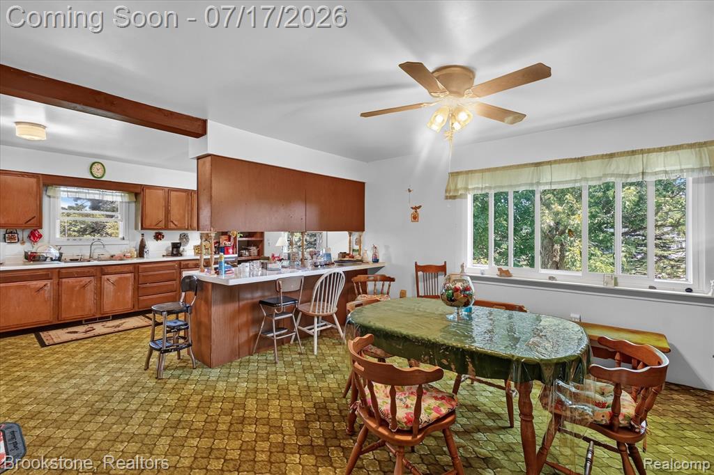 22025 Lakefield Road Property Photo 12