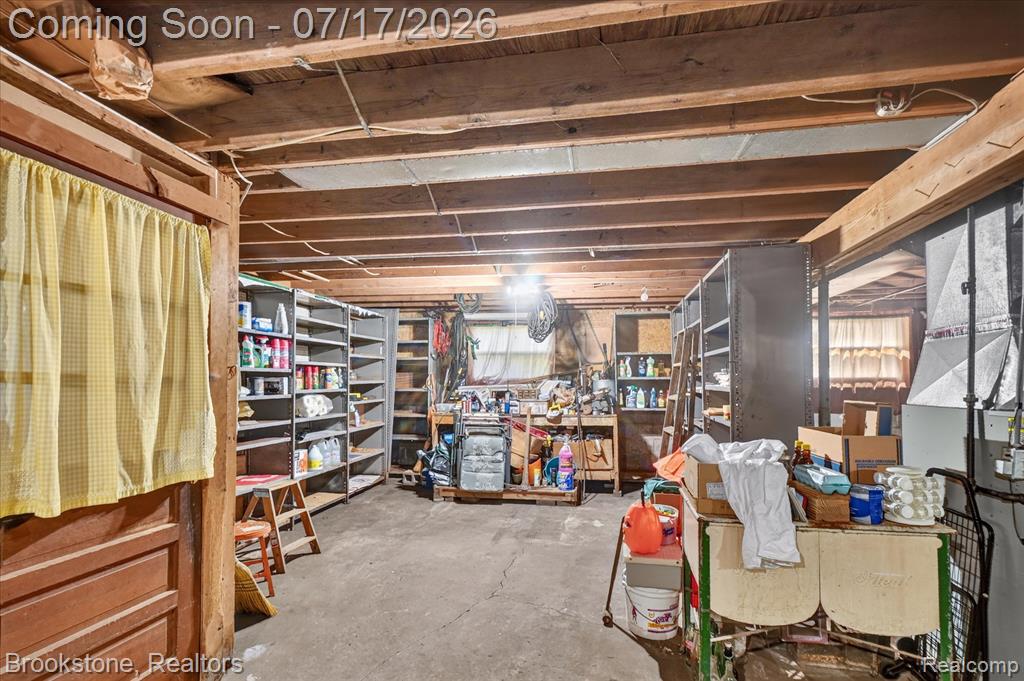 22025 Lakefield Road Property Photo 34