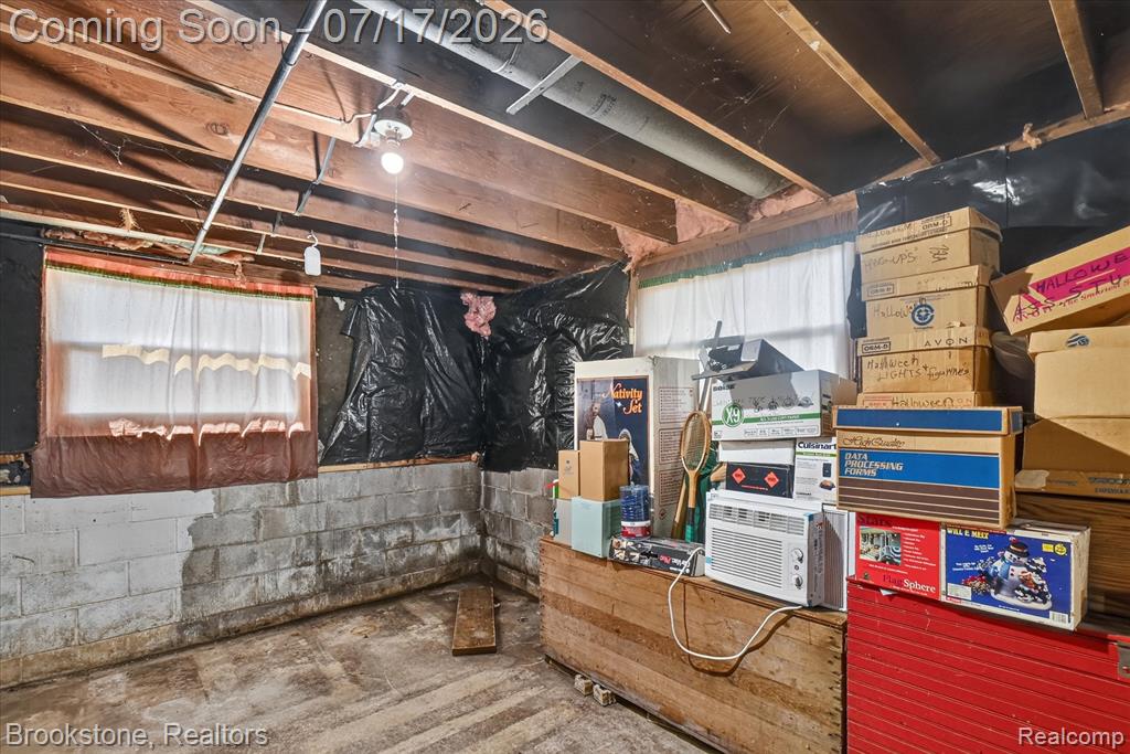22025 Lakefield Road Property Photo 38
