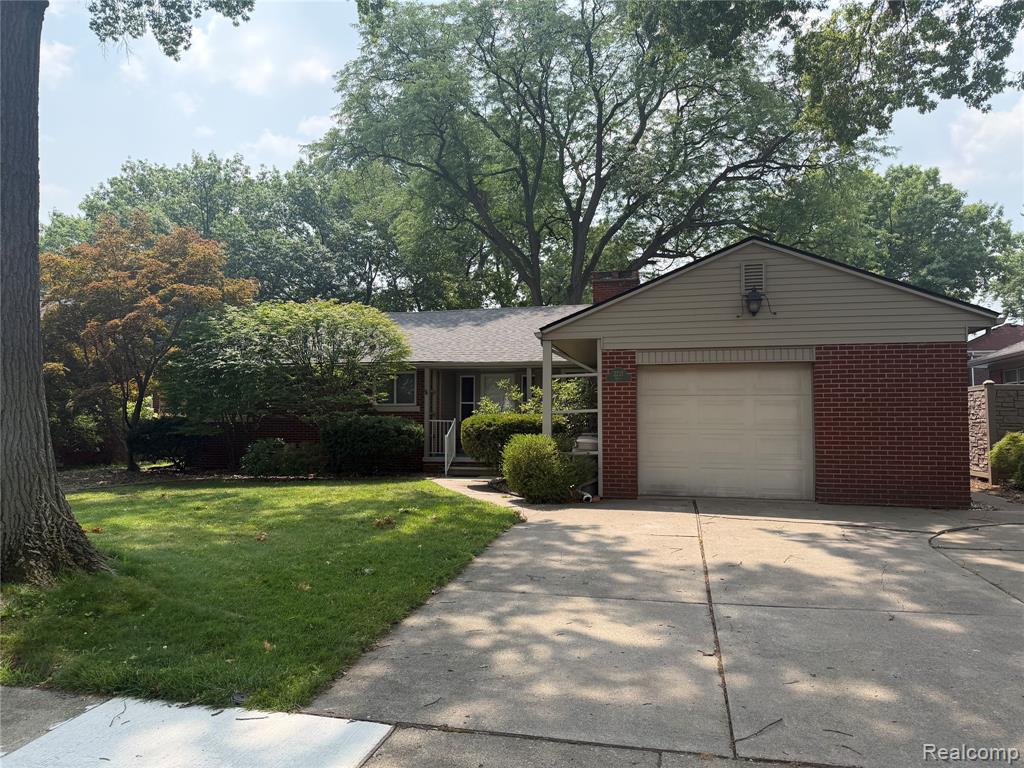 2221 Davis Street Property Photo 1