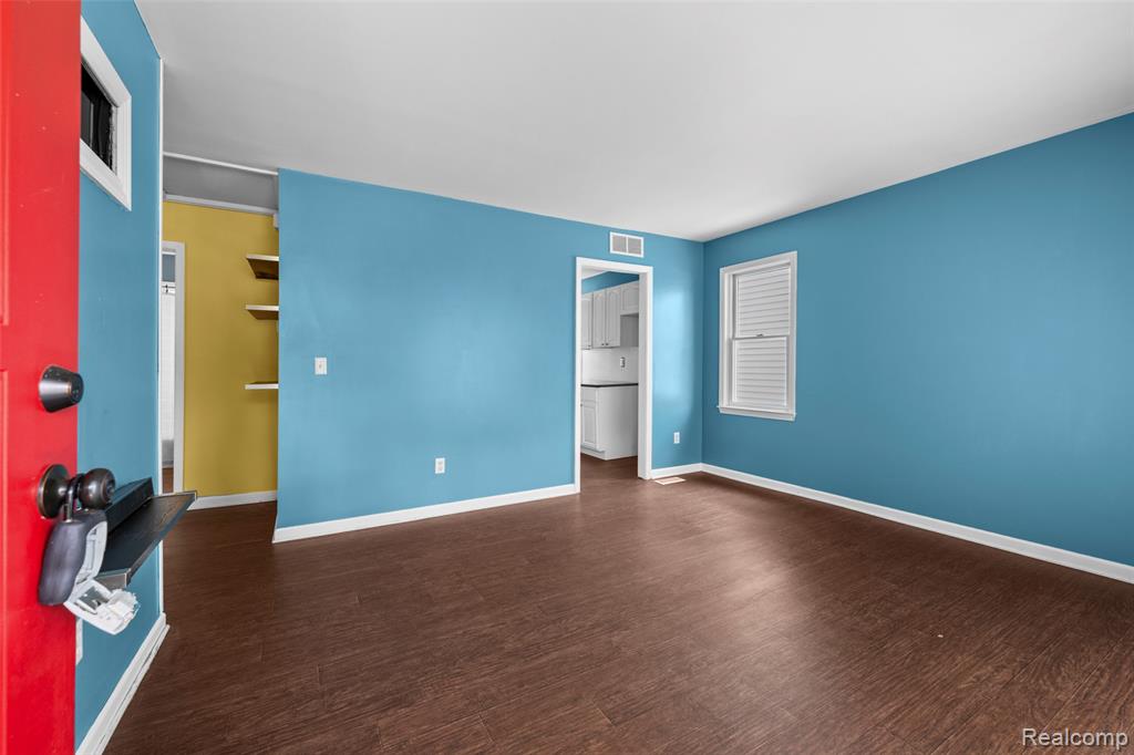 536 E Barrett Avenue Property Photo 3